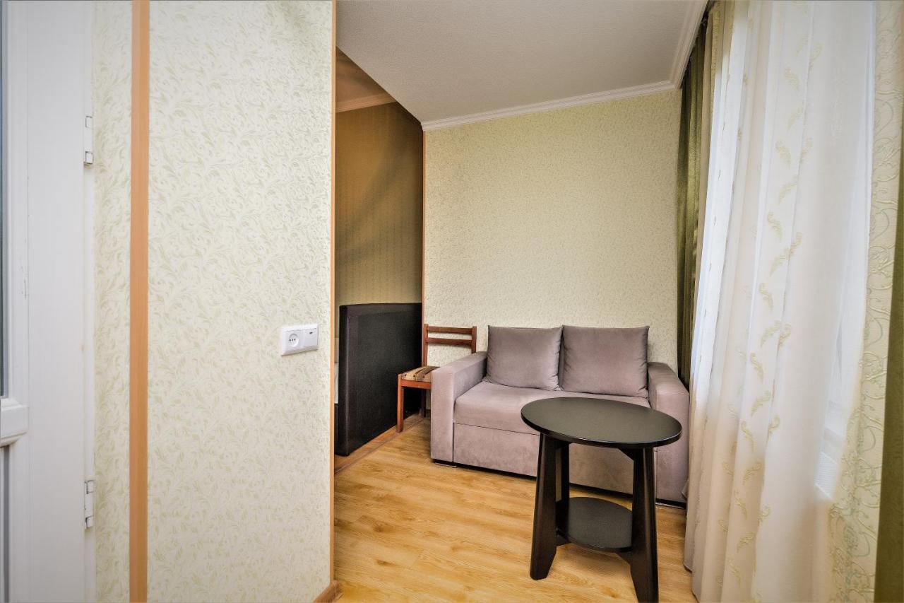 Tinikos Guest House Telavi Exteriér fotografie