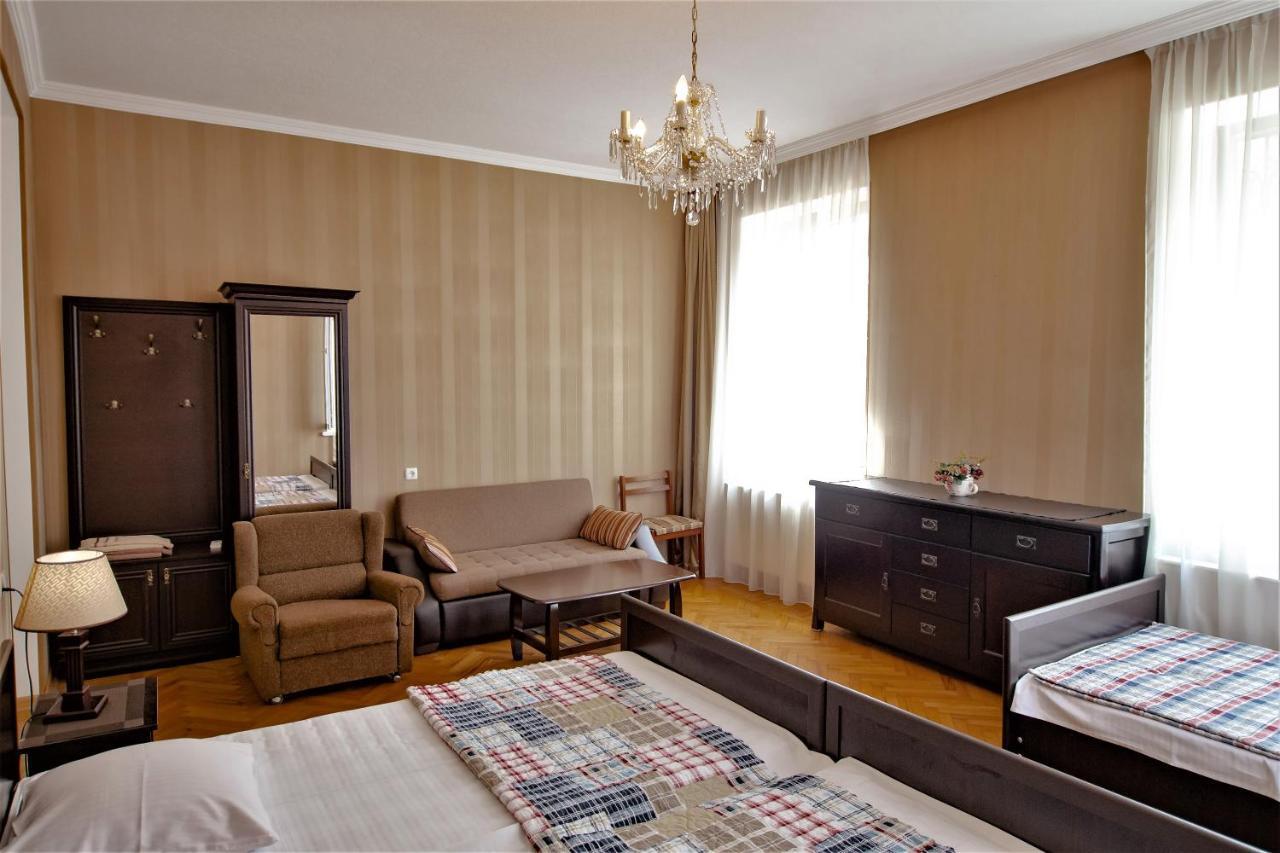 Tinikos Guest House Telavi Exteriér fotografie